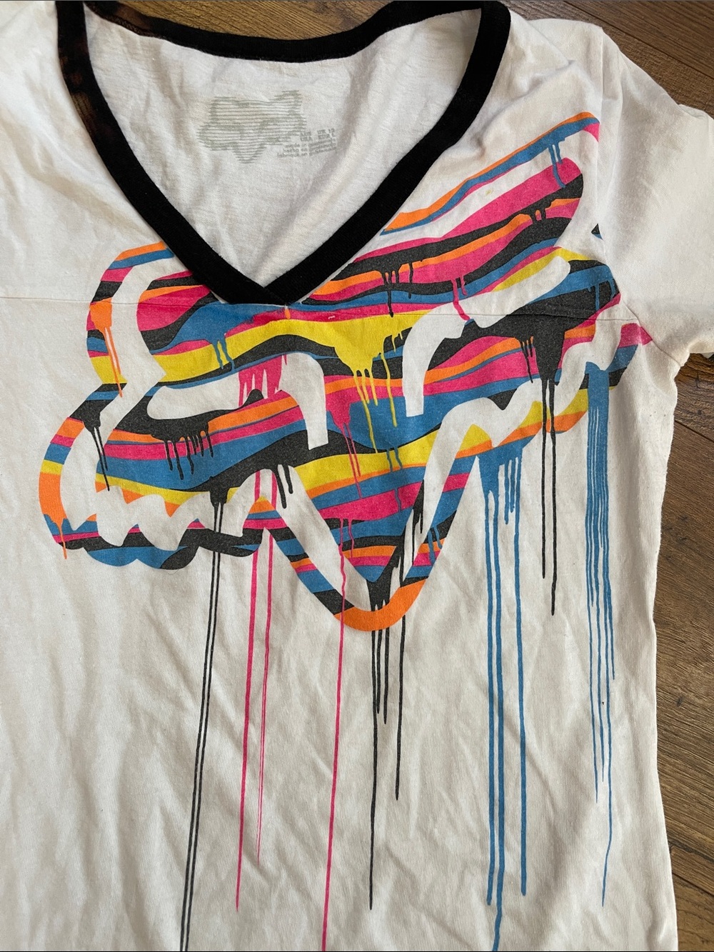 Fox White V-Neck Tee with Multicolor Drip Fox Head - Picture 2 of 3